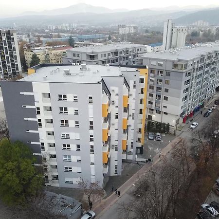 Green Apartment Skopje Bagian luar foto