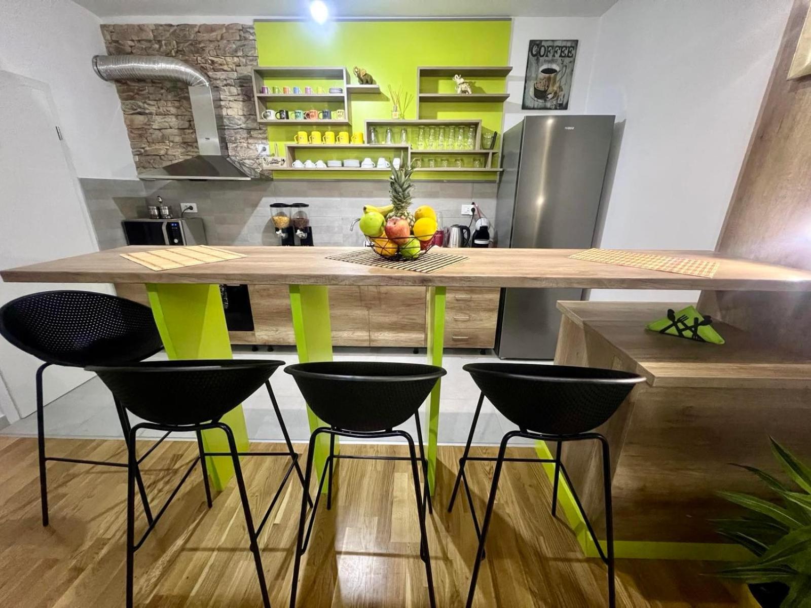 Green Apartment Skopje Bagian luar foto