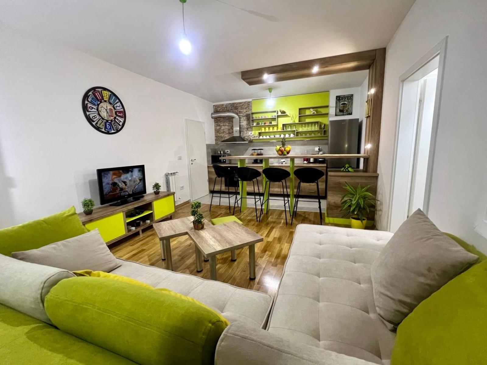 Green Apartment Skopje Bagian luar foto